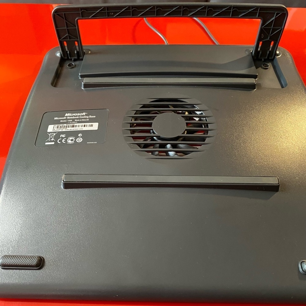 Microsoft Black Notebook Cooling Base - Picture 4 of 9